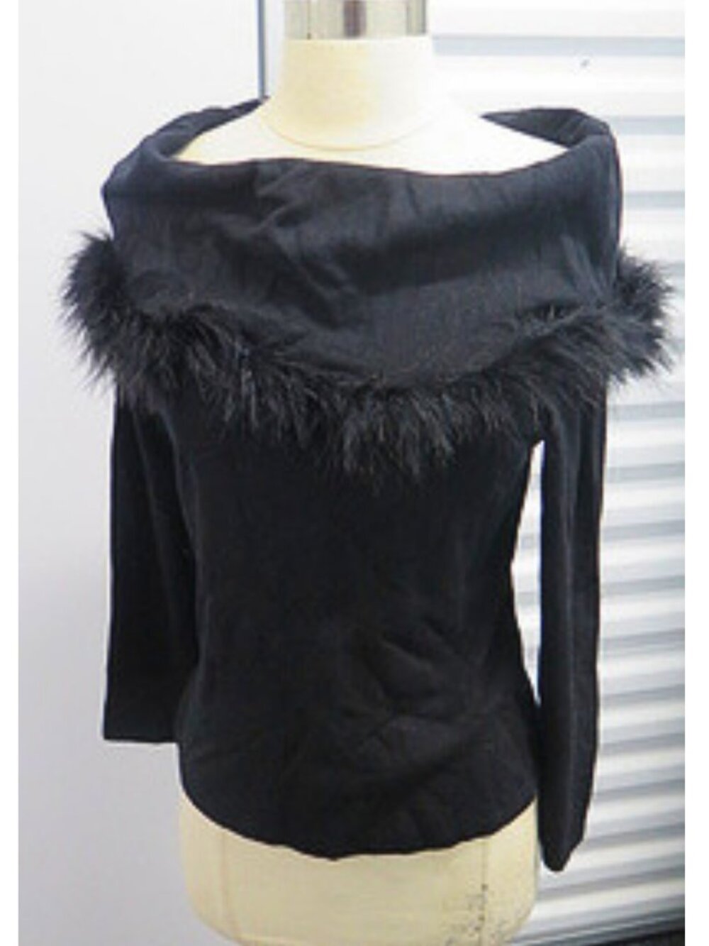 Cyrus Sweater Women Large Black Feather Trim Collar Long Sleeve Holiday Party